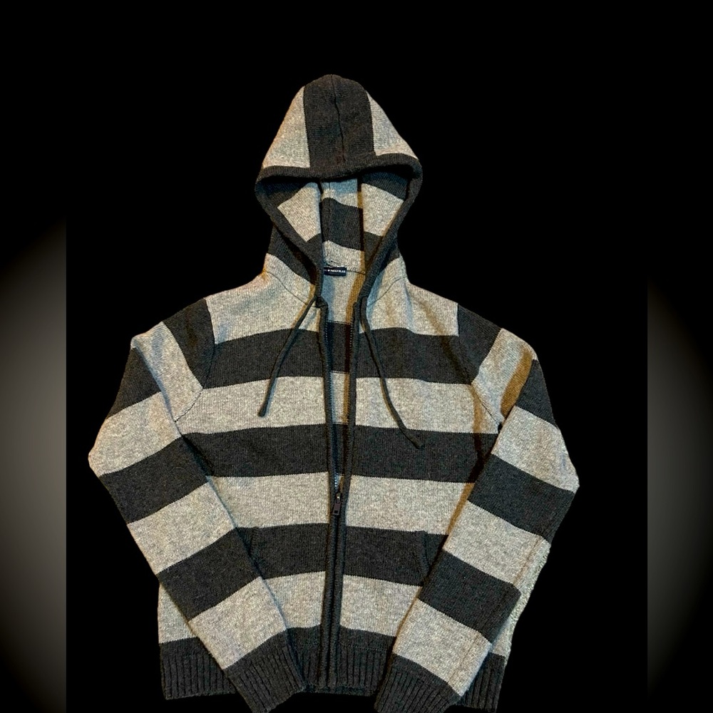 Worn twice. Brandy Melville sweater hoodie.